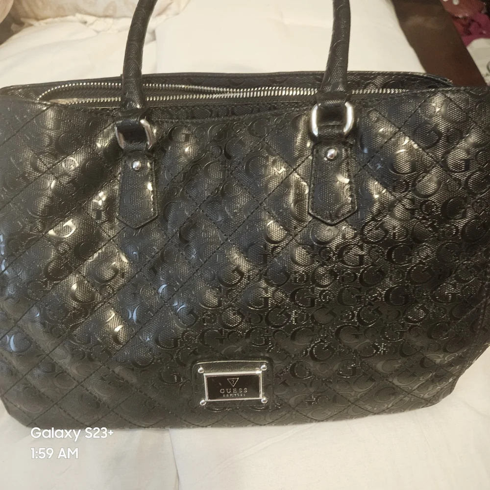 Guess Embossed Black Shoulder Bag, Pleather, Slightly Warn On One Handle. - Picture 2 of 8